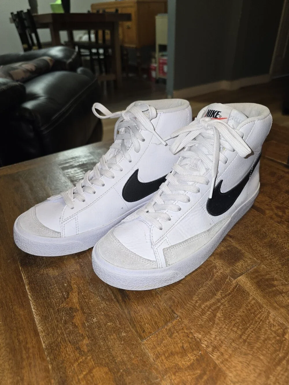 Women’s Nike Blazer Mid 77 Sz 6.5 Y